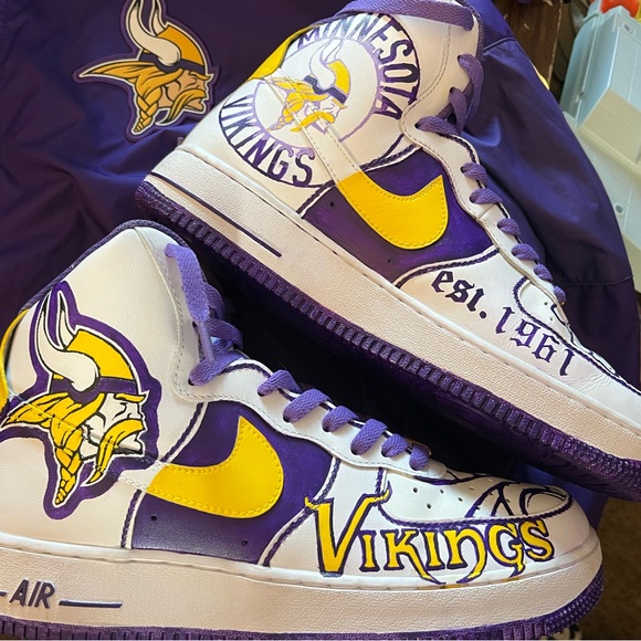 Custom Hand Painted SKOLAF1 Size 10 - Nike Air Force 1 '07 High Triple White - Picture 6 of 12